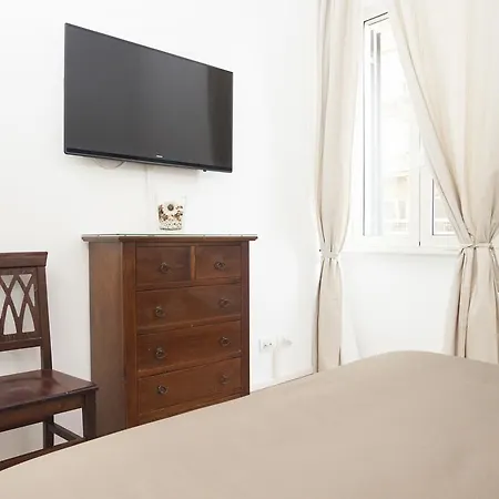Apartament Tritone 91 Rzym