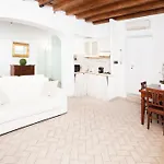 Tritone 91 Appartamento Roma