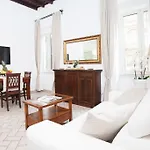 Tritone 91 Appartamento